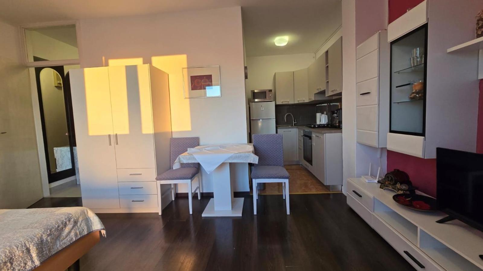 Studio Apartment Ljubica For 2 Persons 150M From The Beach Poreč Zewnętrze zdjęcie